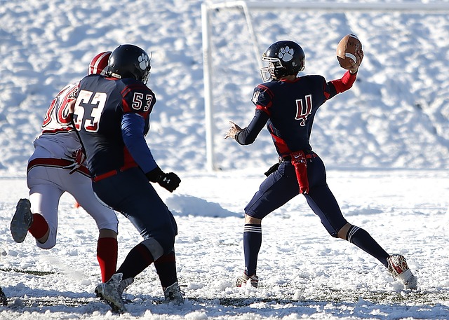 力于当前的 力于当前的